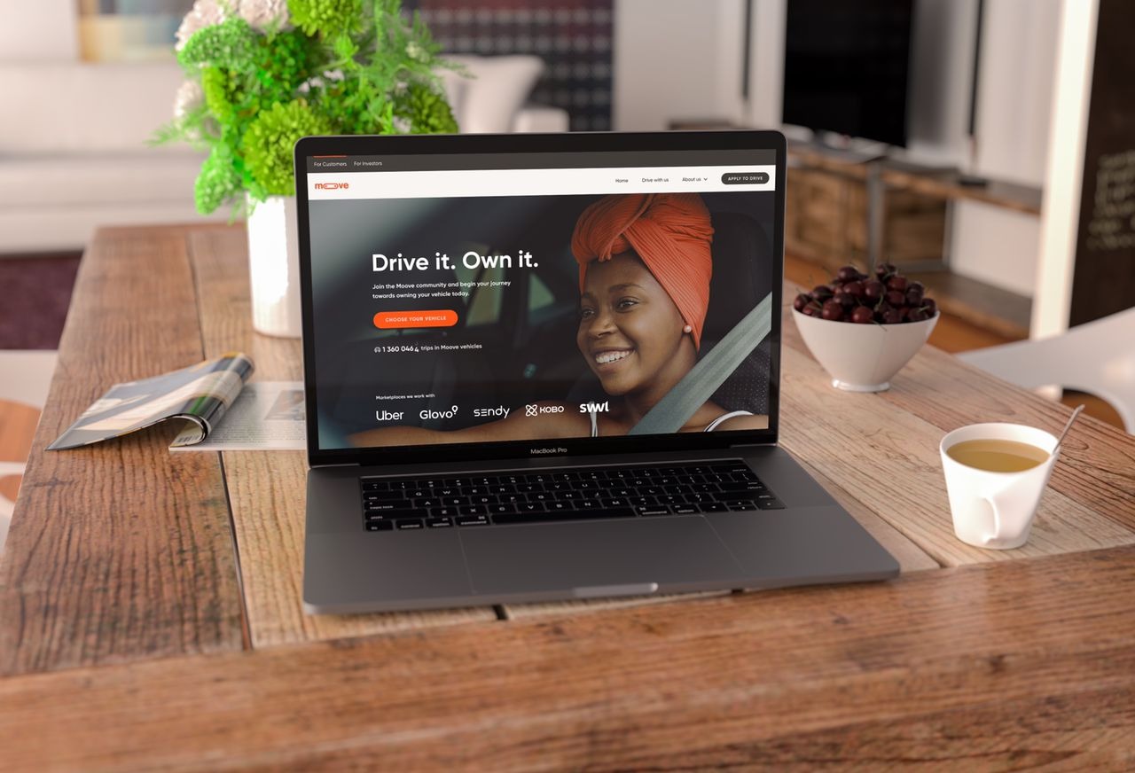 Moove Introduces Vehicle Advertising to Empower Customers and Boost Local Businesses
