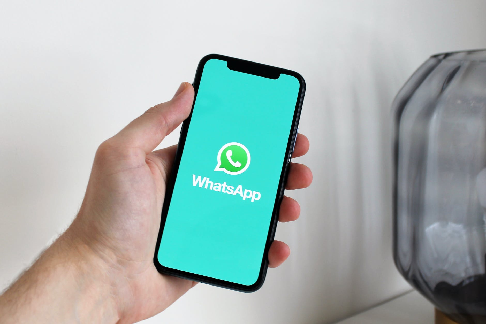 WhatsApp Introduces New QR Code-Based Method for Seamless Chat Transfer between Phones