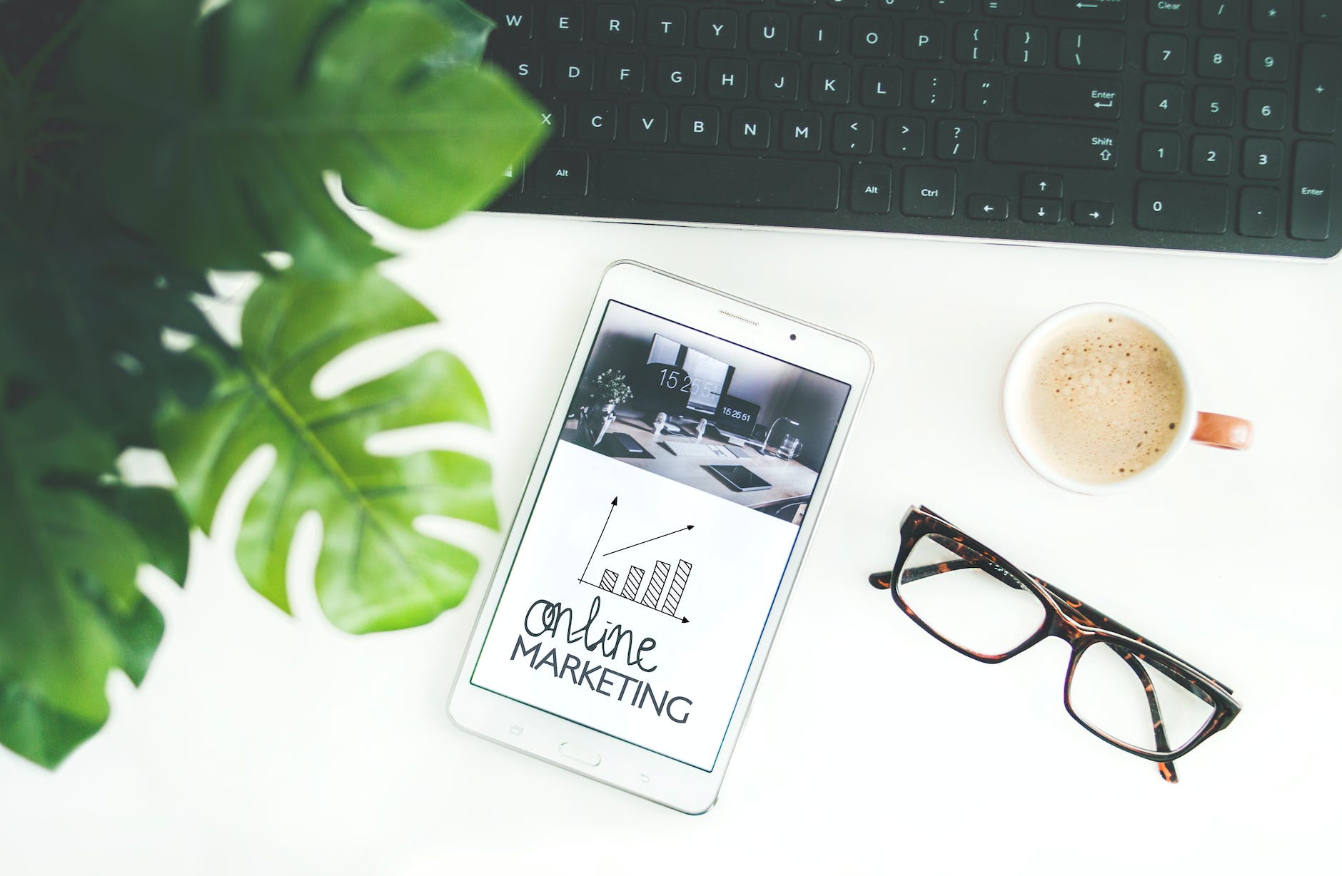 Understanding ROI in Marketing: Calculations and Real-Life Examples